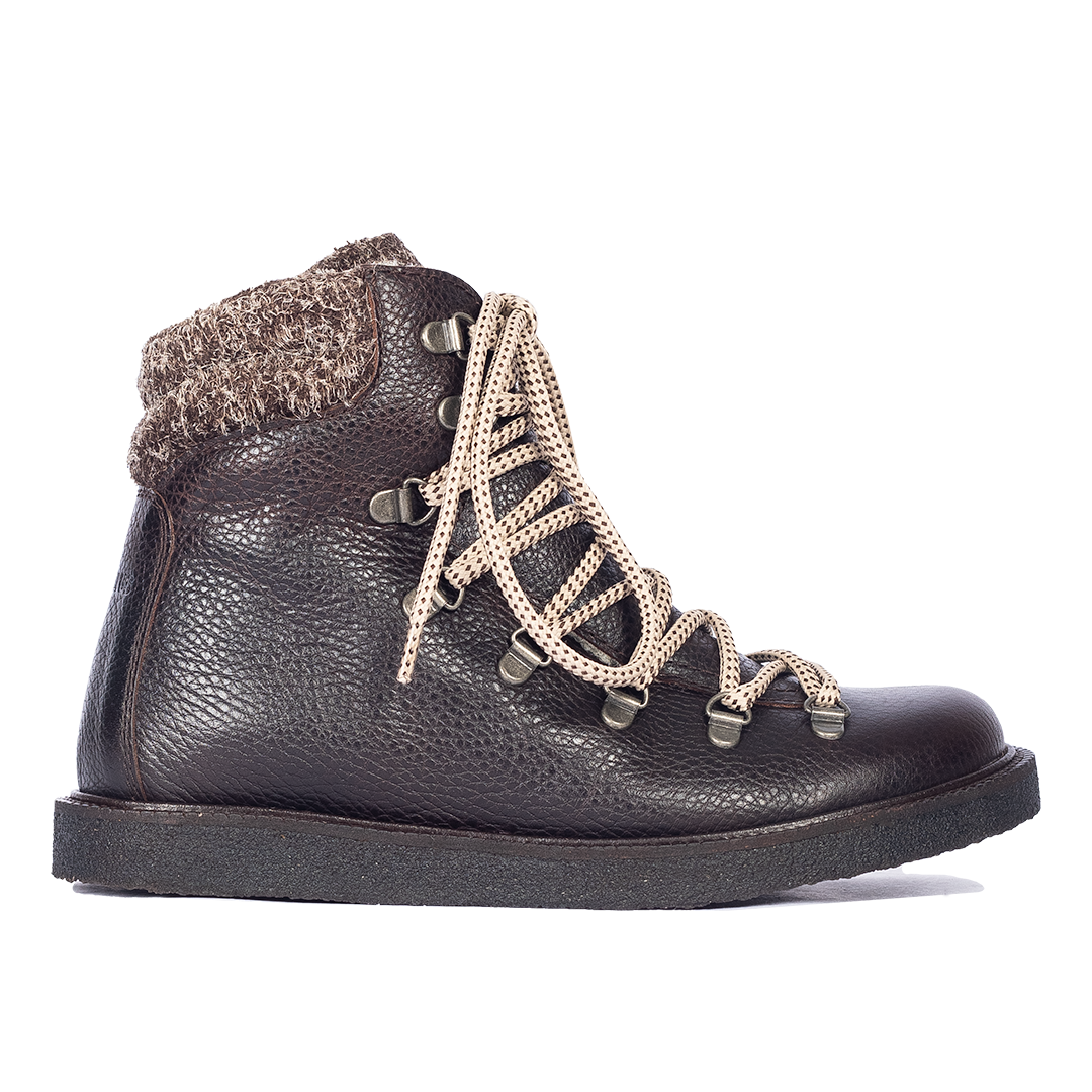 Winter lace-up boot with soft wool lining