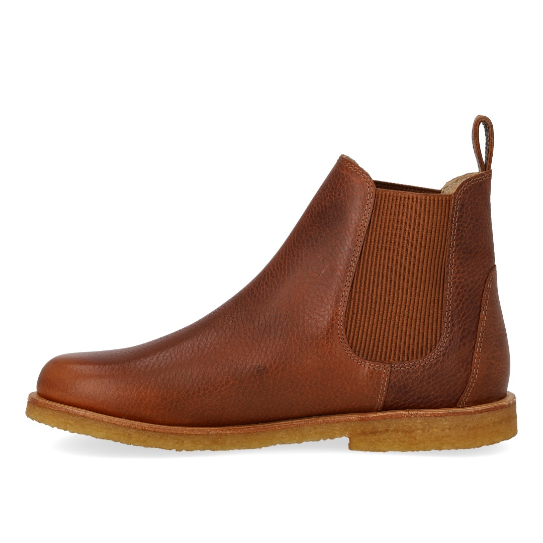 Chelsea boot with elastic and wide fit