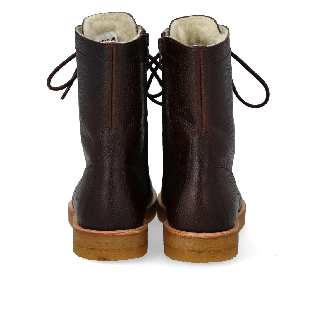 Lace-up boot with wool lining