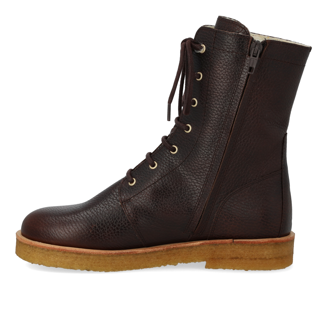Lace-up boot with wool lining
