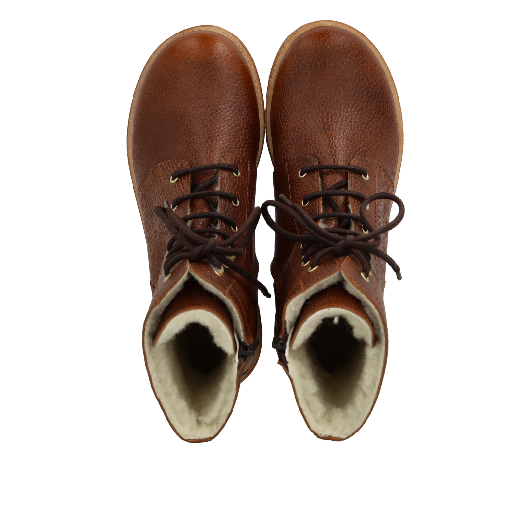 Lace-up boot with wool lining