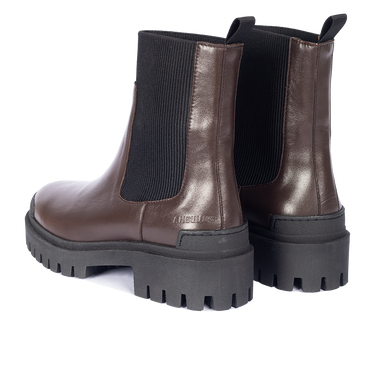 Chelsea boot with elastic