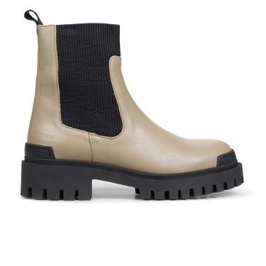 Chelsea boot with elastic