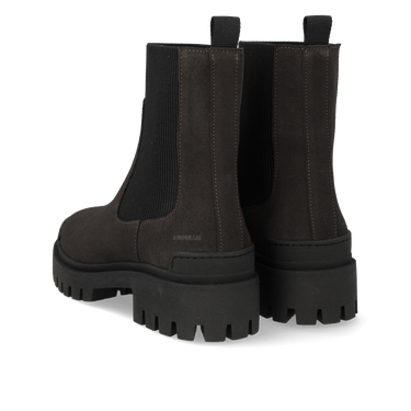 Chelsea boot with elastic