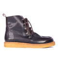 Boot with wool lining and wide fit
