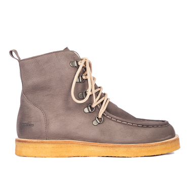 Boot with wool lining and wide fit