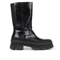 Boot with elastic band