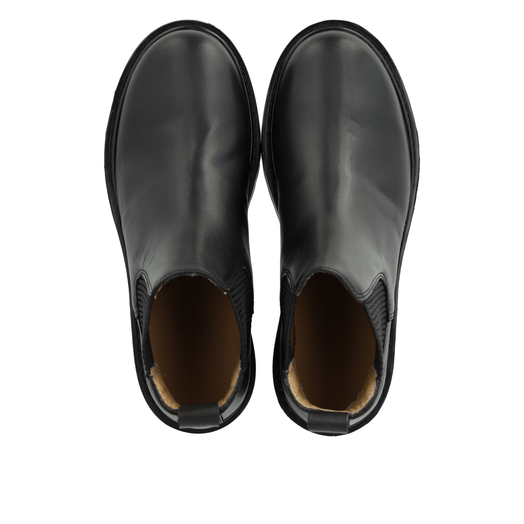 Chelsea boot with elastic