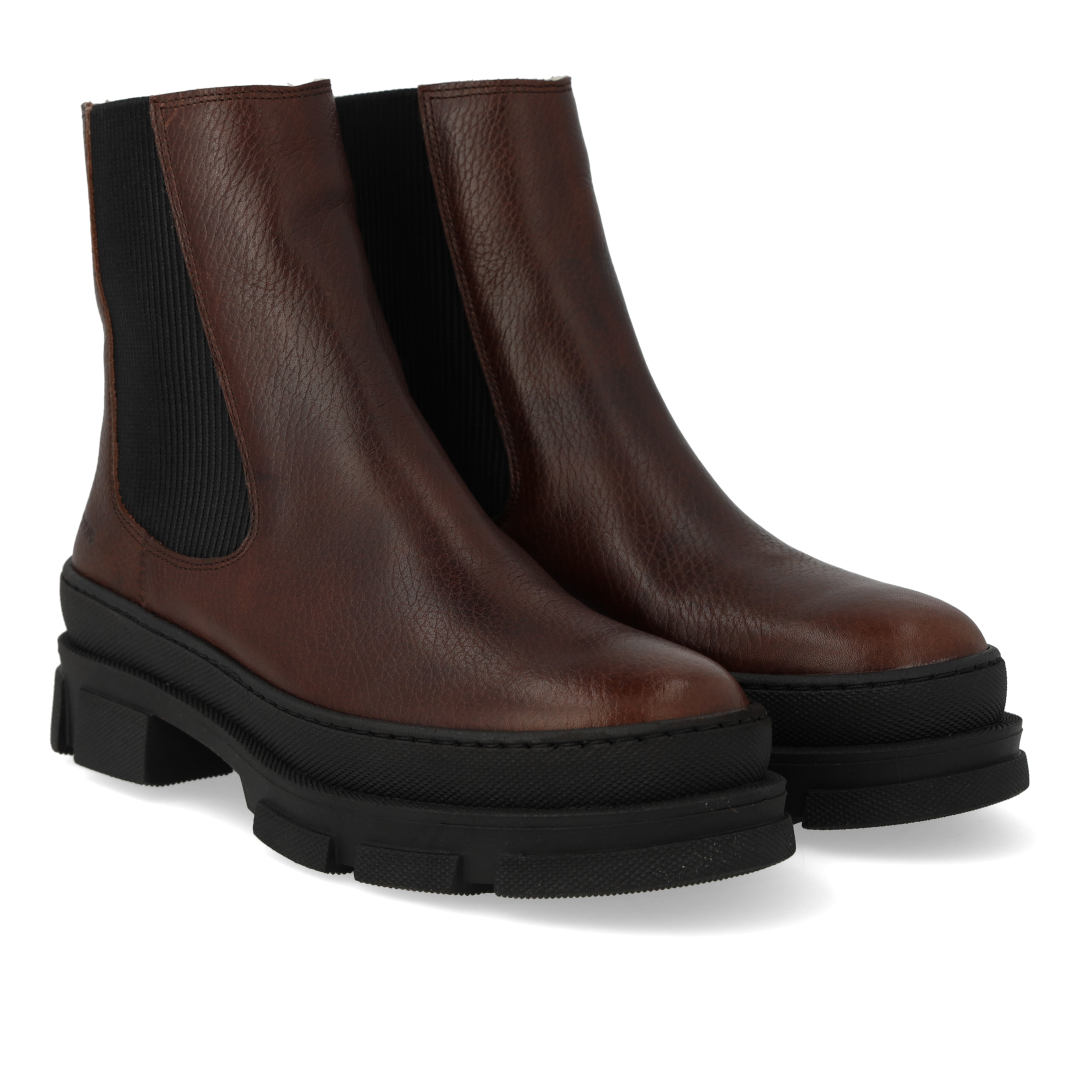 Chelsea boot with wool lining