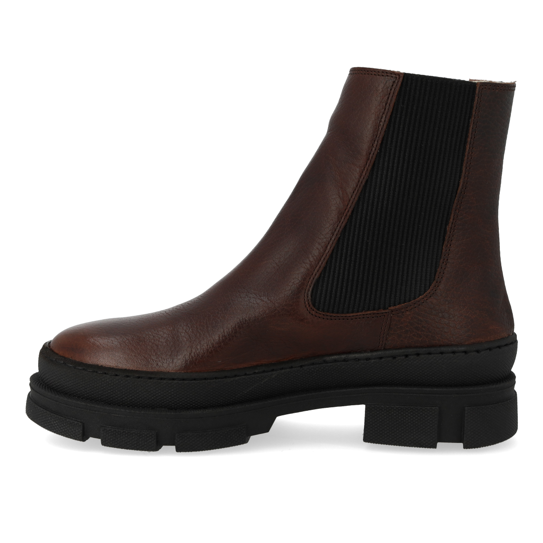 Chelsea boot with wool lining