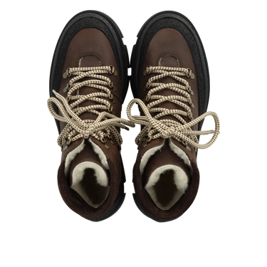 Lace-up boot with wool lining