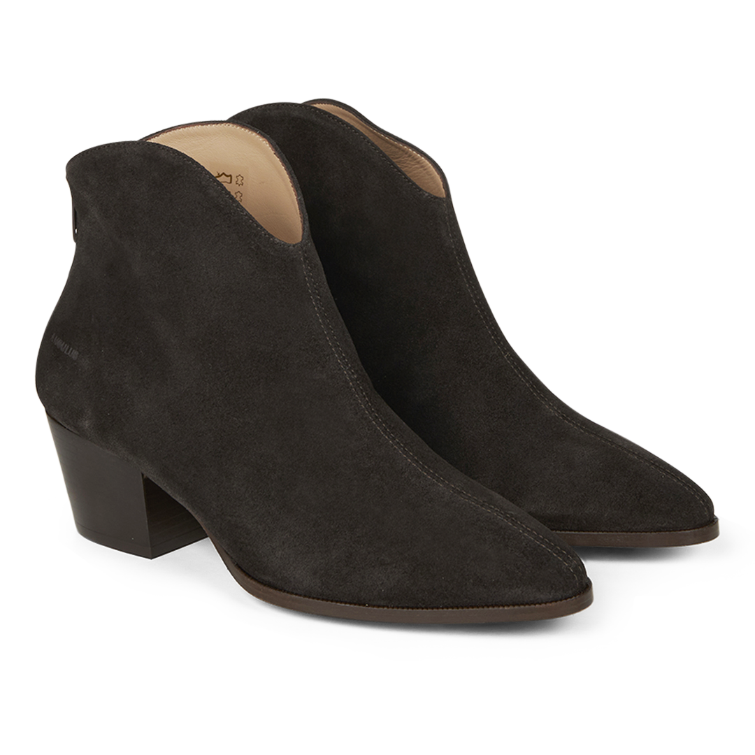 Heeled ankle boot