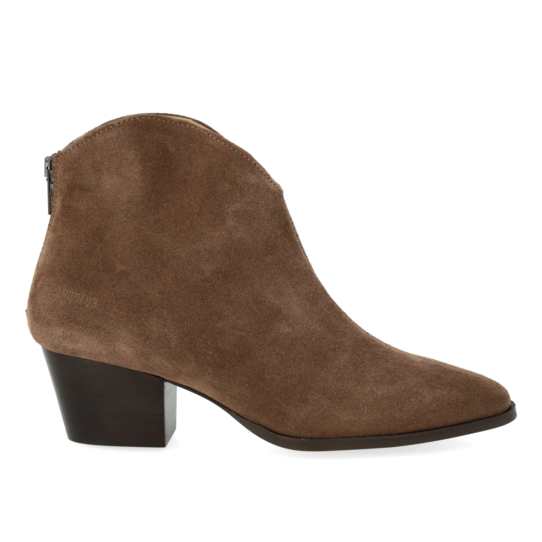 Ankle boot with heel