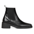 Boot with elastic