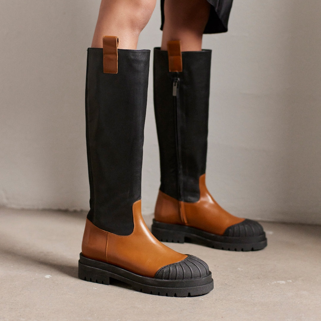 Long Shafted boot with zipper