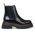Boot with elastic