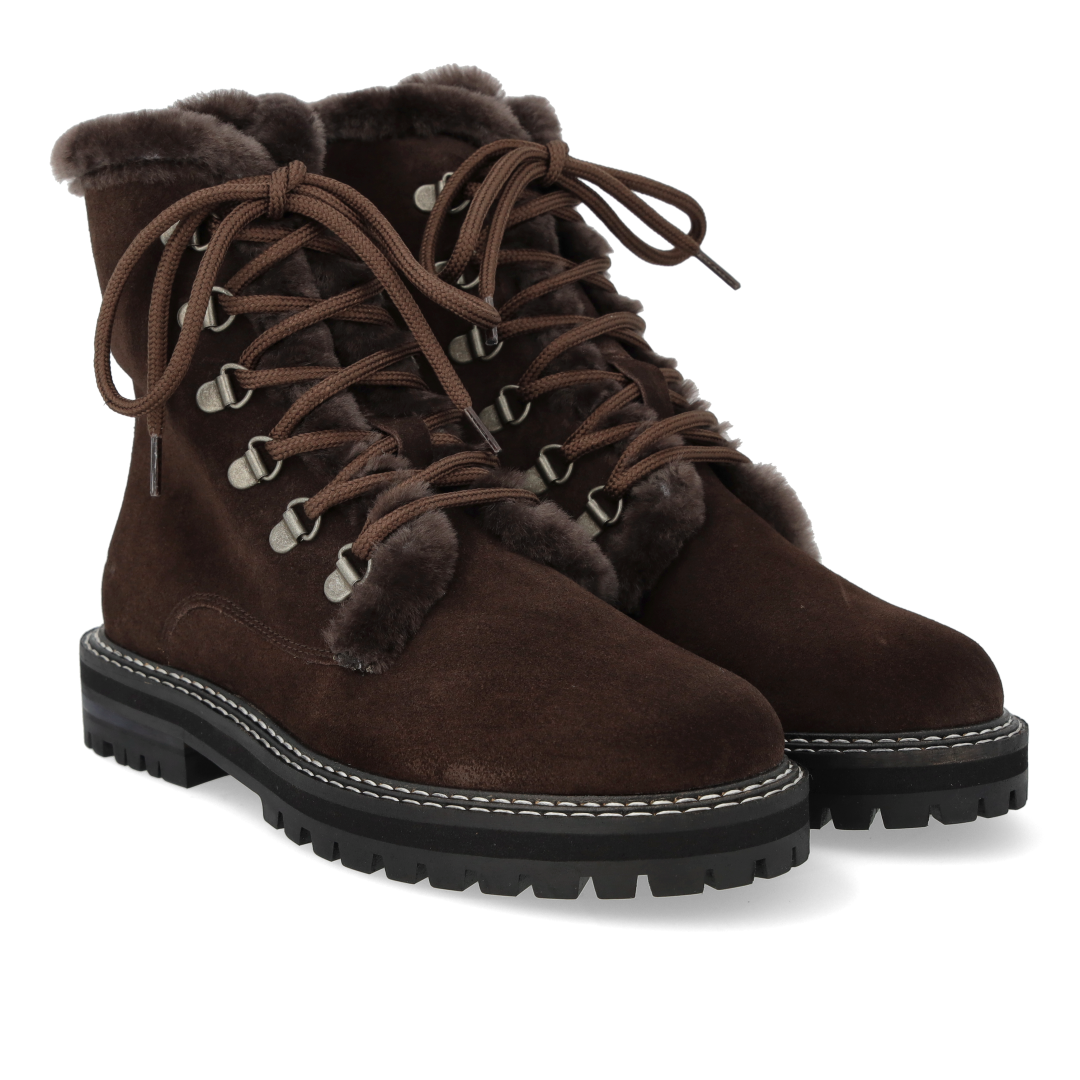 Chunky lace-up boot with soft merino wool lining