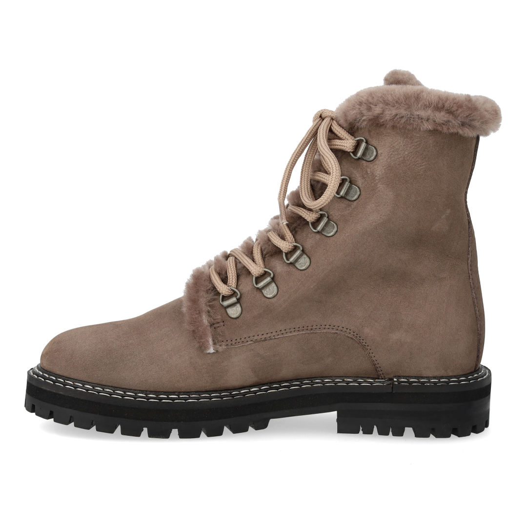 Chunky lace-up boot with soft merino wool lining