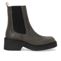 Boot with elastic