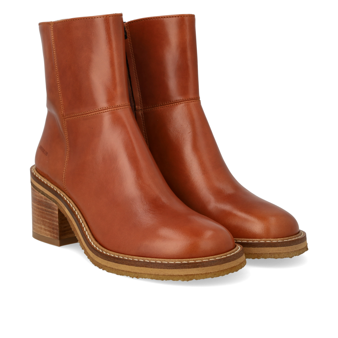 Block-heel ankle boot with zipper