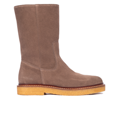 Boot with wool lining