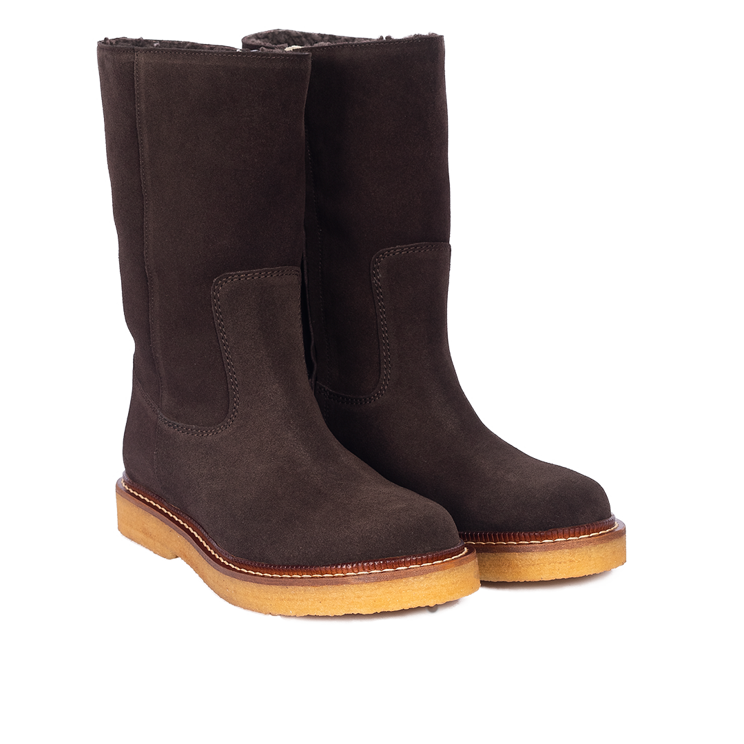 Boot with wool lining