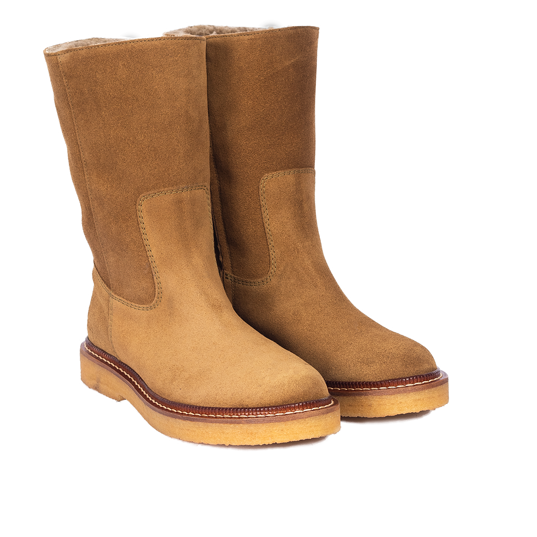 Boot with wool lining