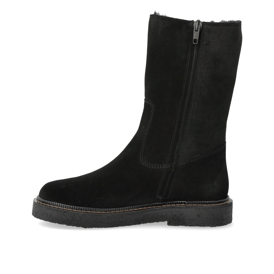 Boot with wool lining