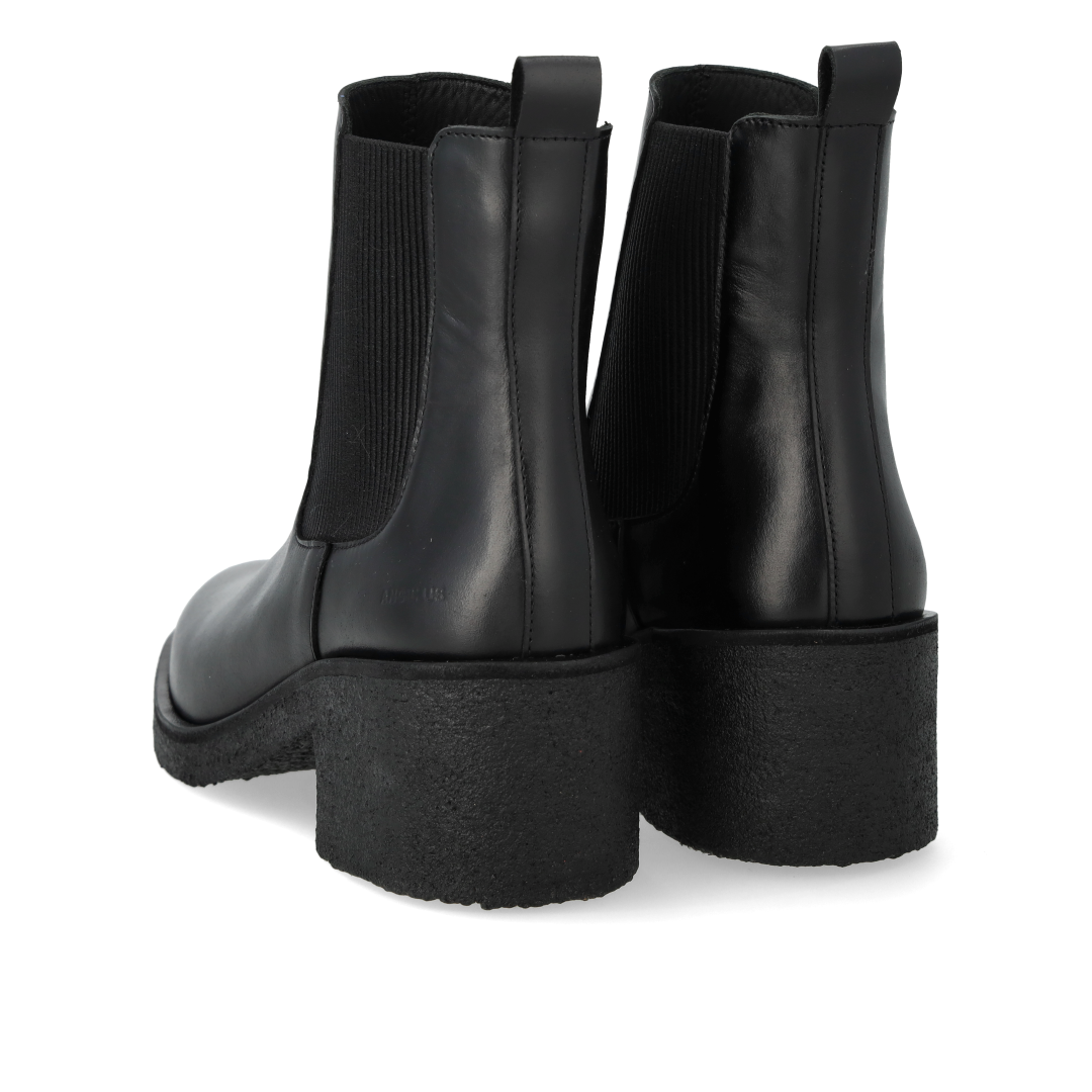 Classic Chelsea leather boot