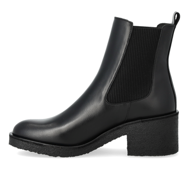 Classic Chelsea boot in leather