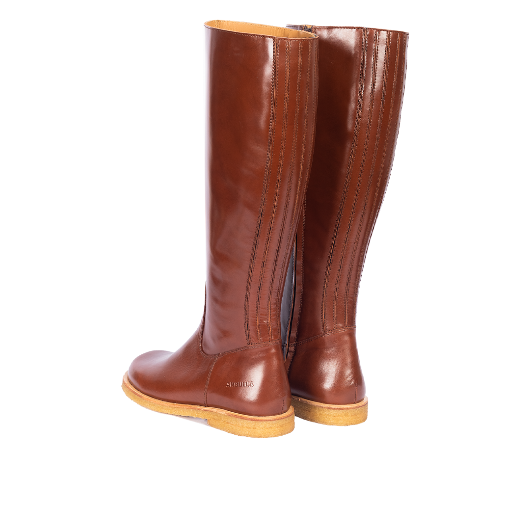 Long Shafted boot with wide fit