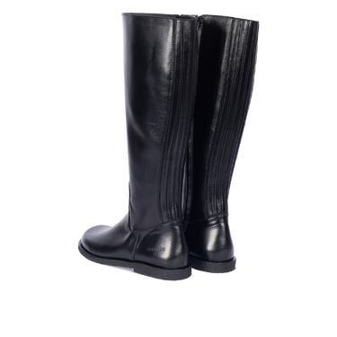 Long shafted leather boot with a spacious fit