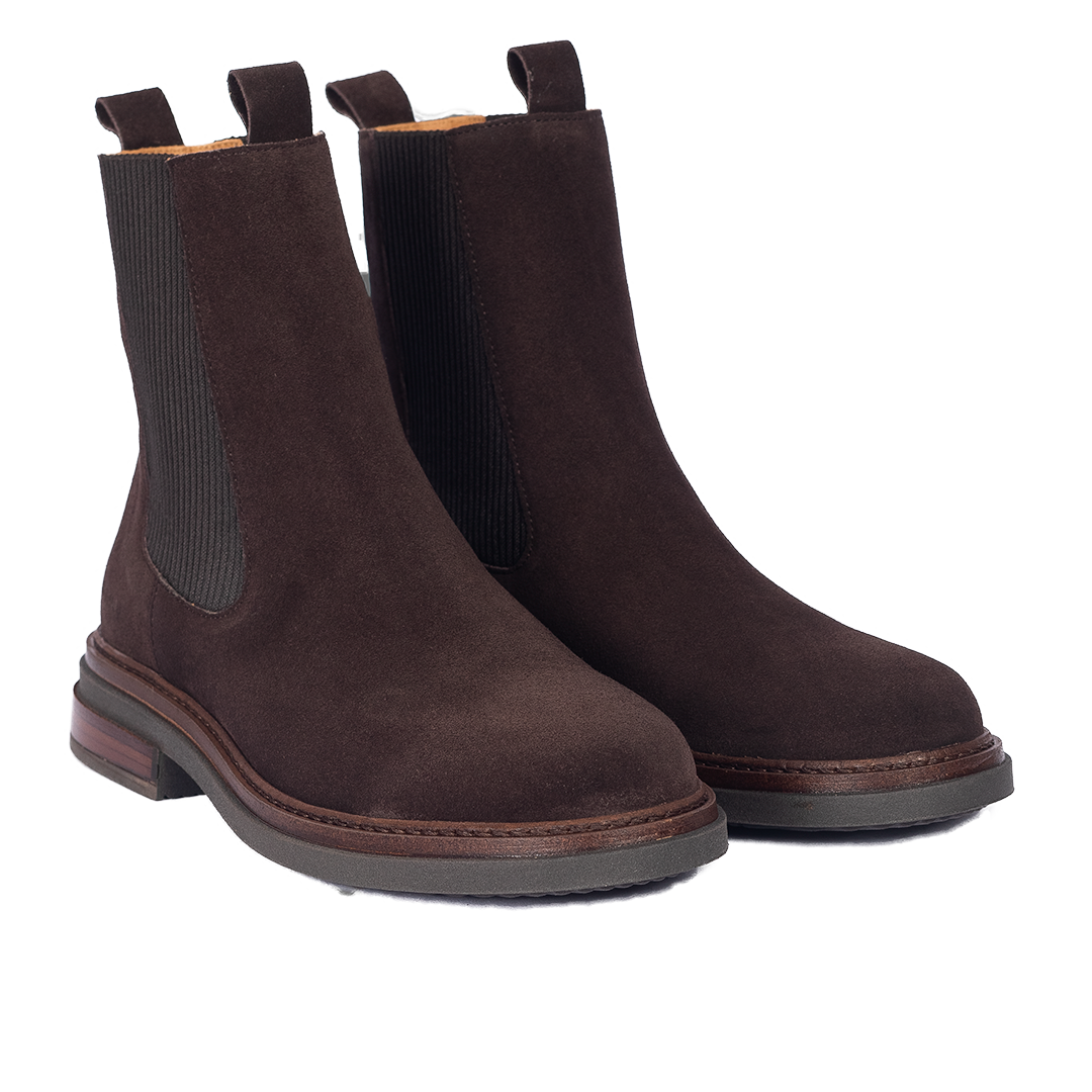 Boot with elastic