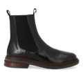 Boot with elastic