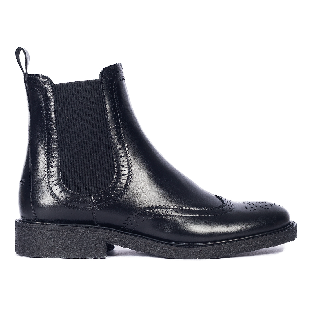 Boot with decorative brogue perforations