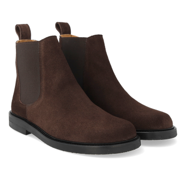 Chelsea boot with a spacious fit