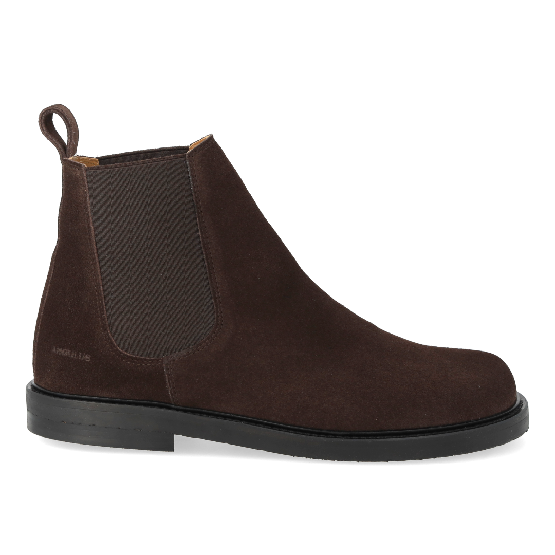 Chelsea boot with wide fit