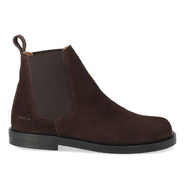 Chelsea boot with a spacious fit