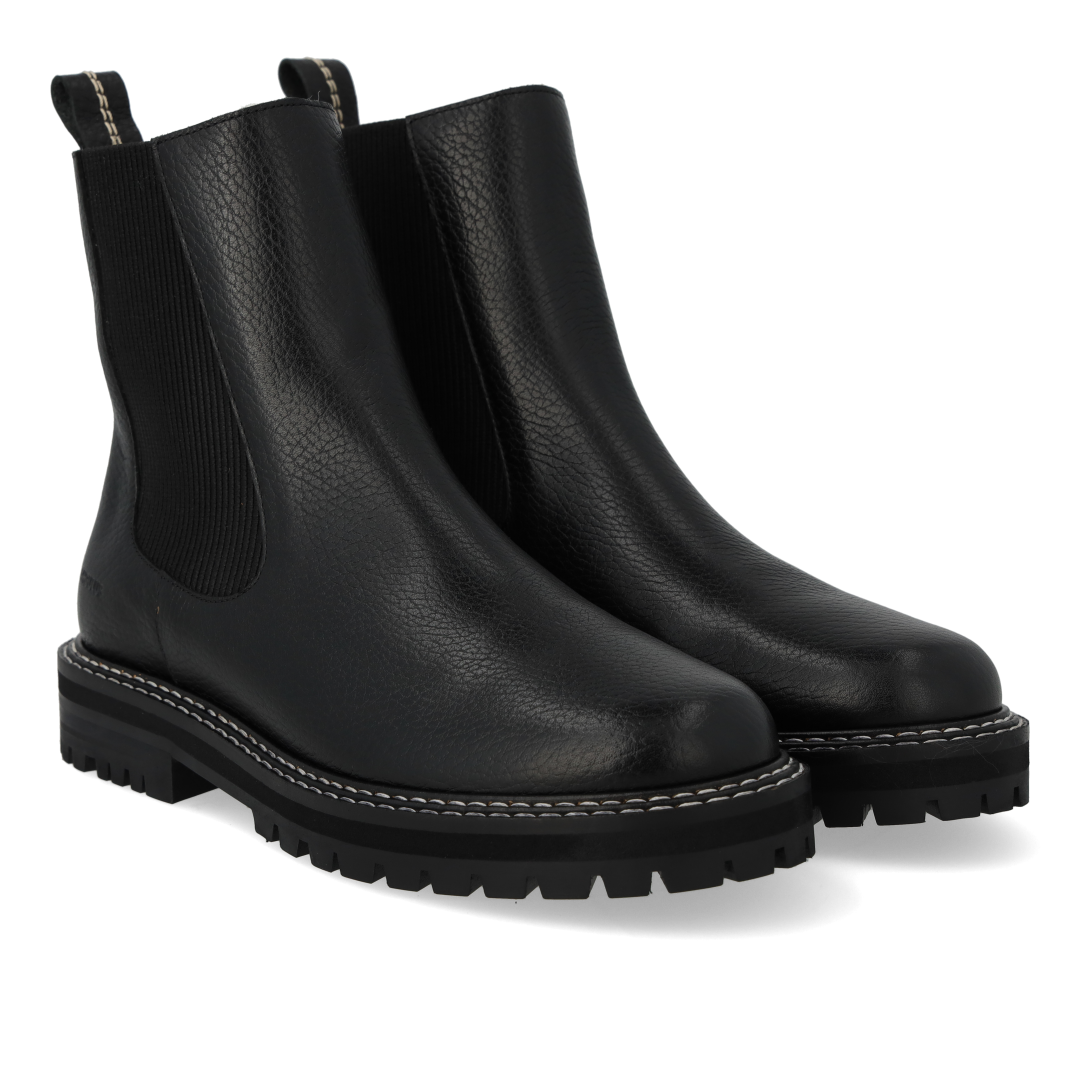 Chelsea boot with soft merino wool lining