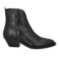 Cowboy boot with stitching details