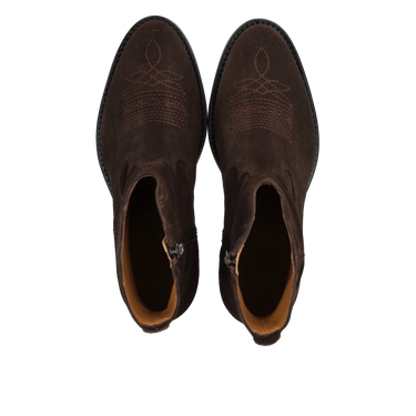 Cowboy boot with stitching details