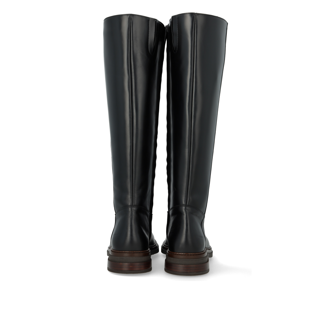 Long shafted boot