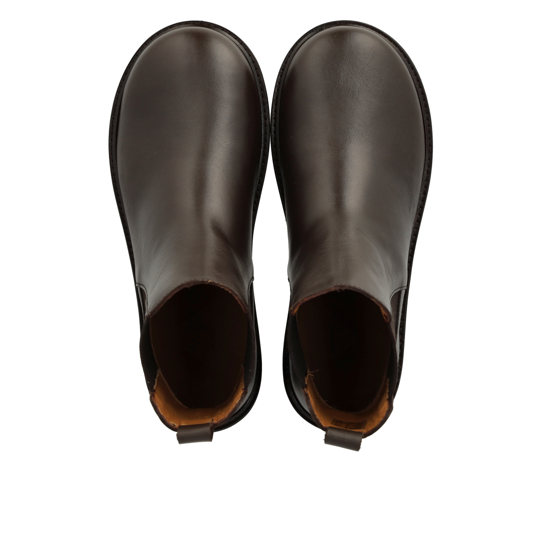 Chelsea boot with extra wide fit