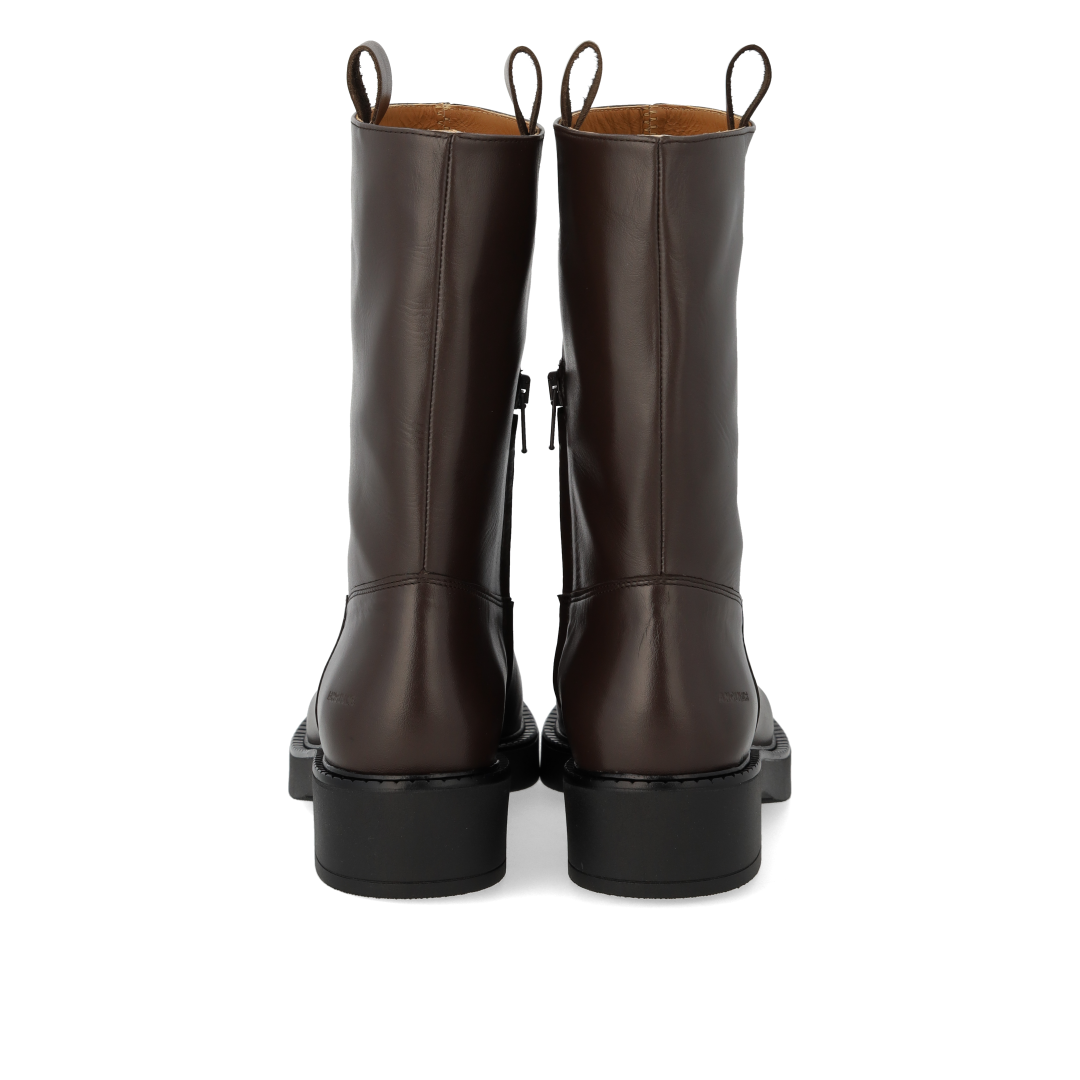 Chunky boot with mid-height shaft