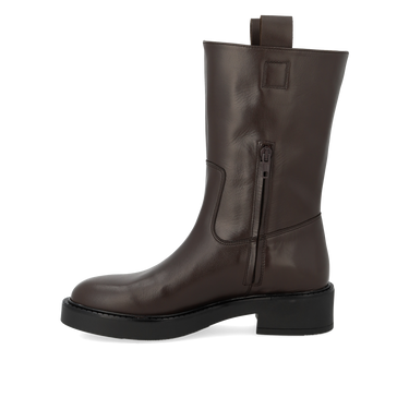 Chunky boot with a medium-high shaft