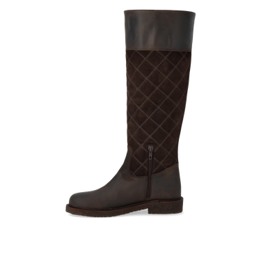 Long shafted boot with quilt detail