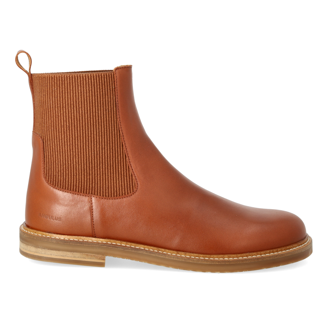 Chelsea boot with wide fit