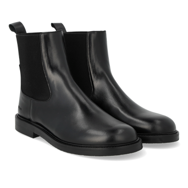 Chelsea boot with a spacious fit