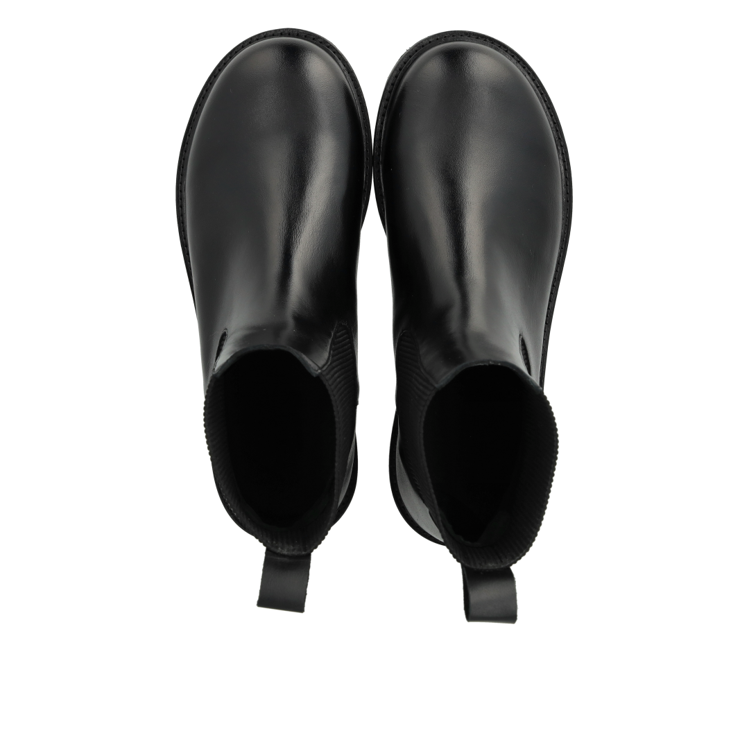 Chelsea boot with wide fit