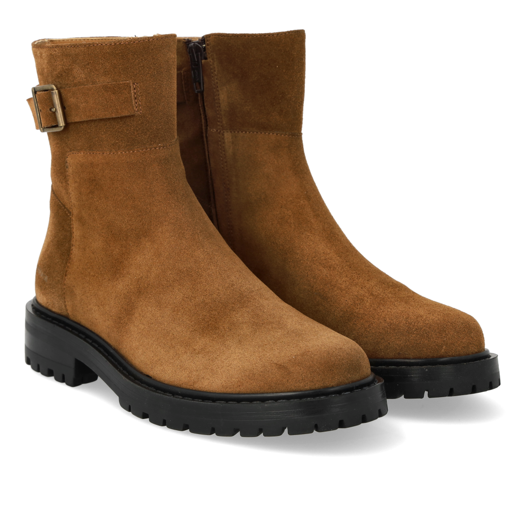 Boot with decorative buckle detail